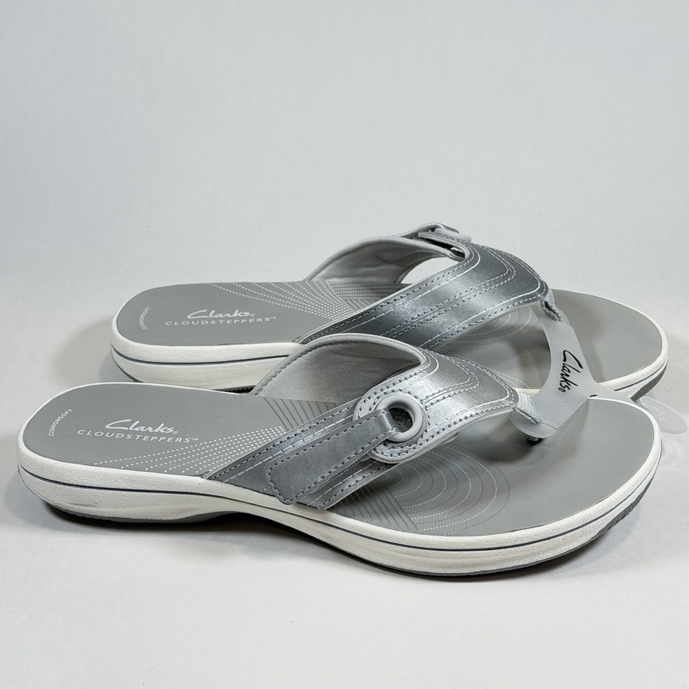 Clarks Size-8M Womens Sandals Cloudsteppers Breeze Reyna Silver Flip Flop